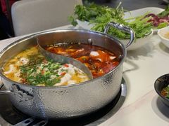 -德林酸菜鱼火锅(南丹店)