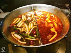 -湊湊火锅·茶憩(新中关购物中心店)