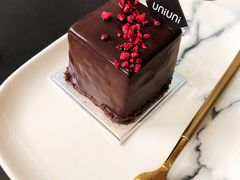 -UNI UNI(环亚凯瑟琳店)