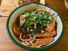 -拈签一笑黄牛肉辣卤串串