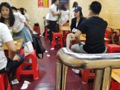 大堂-胡仁根胡记炸炸炸