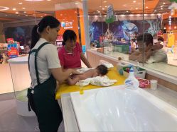 点击看大图 抚触台-鳄鱼泡泡游泳馆(新DNA购物中心店)
