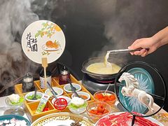 -无界釜·河豚鱼汤锅(红山动物园店)