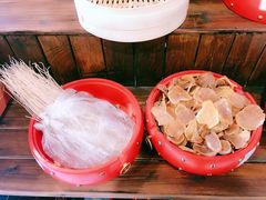 -黄桷树曹家私房菜(江与城店)