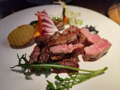 -卡普里披萨·牛扒·下午茶