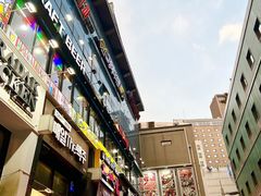 -BHC炸鸡(明洞总店)