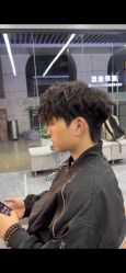 -藤野造型烫发染发