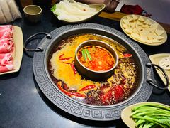 -晓宇重庆火锅(龙首店)