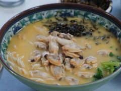 黄鱼蛤蜊面-明呈黄鱼面馆(斜土路店)
