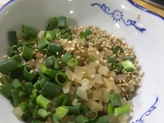蘸料配菜-石灰市毛记烧鸡公(解放碑店)