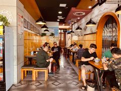 大堂-京穆兰兰州牛肉面·清真(中川机场店)