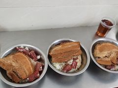 -梁阿婆廿年老牌扣肉糯米饭