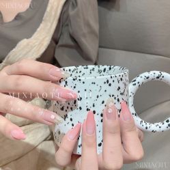 -米小兔美甲美睫