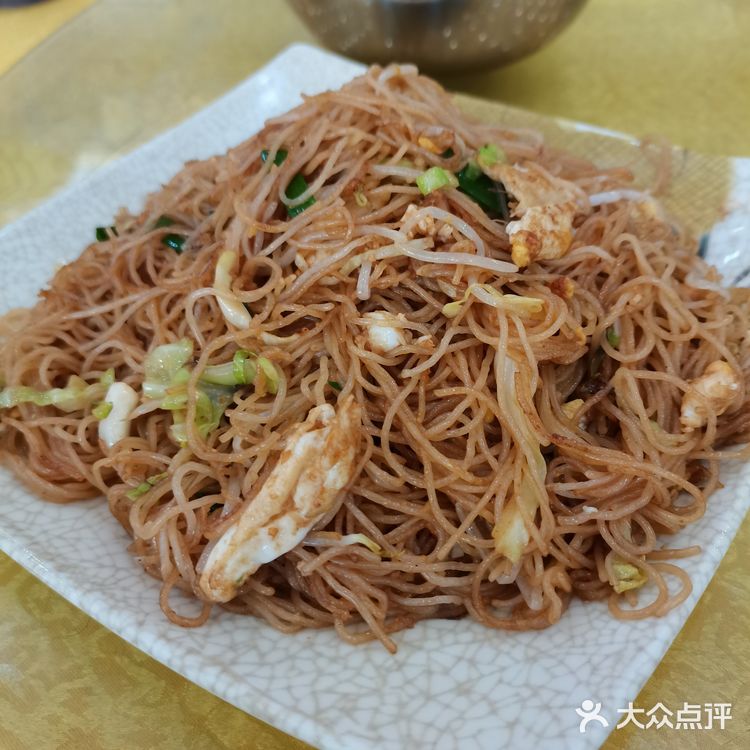 大堂楼层空间够高，大，空气好，坐得舒服「水晶鲜虾饺」