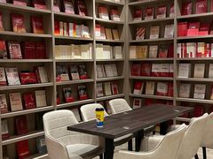 -钟书阁(群光广场店)