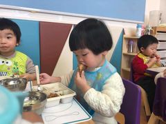 -婴智贝佳蒙特梭利早教托育中心(杨浦店)