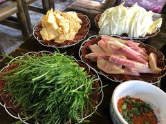-民食香·腊排骨野生菌美食(木府店)
