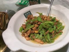 -绿草地·湘菜(酃湖师院店)
