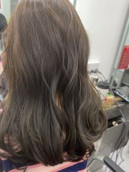 -LILI·HAIR SALON理理造型