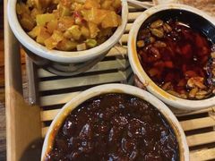 特色煎饼卷四宝-湖光月色临湖音乐餐厅(台儿庄古城店)