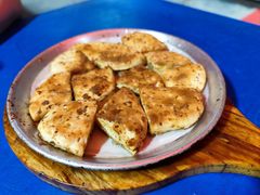 料理烤特色火烧-老东镇啤酒屋海鲜加工·蒸汽海鲜·海鲜烧烤(台东店)