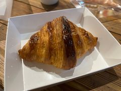 -LEO CAFE