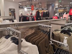 -H&M(华润万象城店)