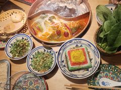 -洱火云南酸菜牛肉火锅(石景山当代商城店)