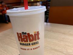 -The Habit Burger Grill 哈比特汉堡(复兴soho店)
