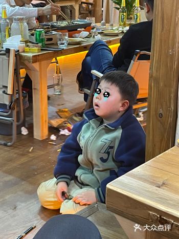 真的是隔壁小孩馋哭了…爸妈都拉不走🤏