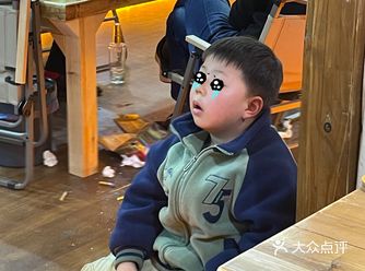 真的是隔壁小孩馋哭了…爸妈都拉不走🤏