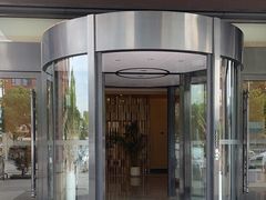 -长沙省政府地铁站亚朵酒店