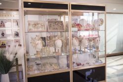 -小乐化妆美甲半永久培训学校