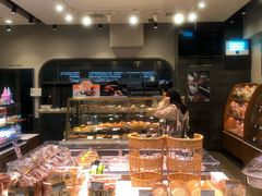 面包甜点陈列柜-巴黎贝甜(宜山路店)