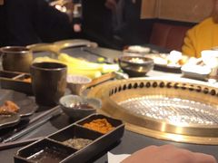 -铭牛烧肉·和牛海鲜自助(高新月牙湖店)