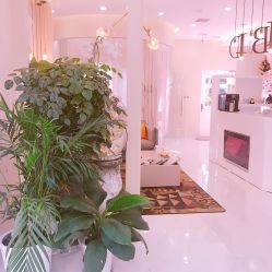 -新蝶变皮肤管理中心