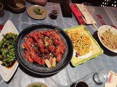 -肥肥虾庄·金牌油焖大虾(杨园滨江时代walk店)
