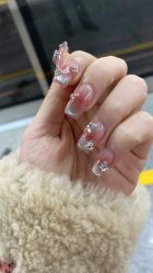 -UGIRL有个美甲