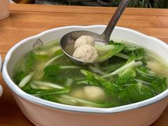 小白菜豆腐丸子汤-蔼若春.传承三十年云南菜(金碧公园店)