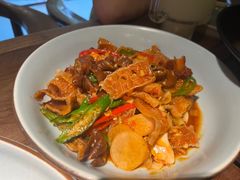 酸萝卜魔芋焖肥肠-薇酌饮·陕西菜(南门外店)
