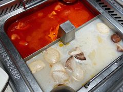 菌菇番茄双拼汤底-海底捞大排档火锅(悦荟广场店)