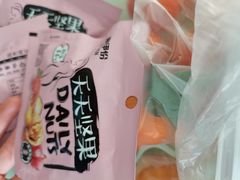 -来伊份1038(新村路三店)