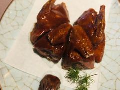 脆皮乳鸽-新荣记(BFC外滩金融中心店)