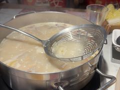 -尚尚仙·酸汤猪手·猪肚鸡火锅(华联万柳购物中心店)