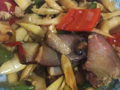 -靠山屯东北农家菜(八龙桥雅苑店)