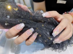 -UGIRL有个美甲