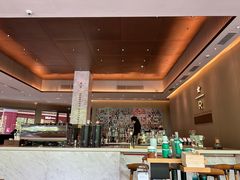 -星巴克臻选(深圳龙华红山天虹店)