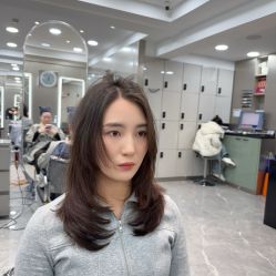 点击看大图 -老佛爷Hair染发烫发Salon