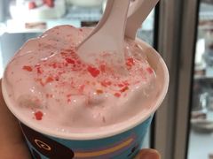 蜜桃乌龙果冻暴风雪-DQ·蛋糕·冰淇淋(雨花吾悦店)