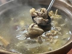 连州果园鸡-威邵鸡煲(西华路总店)
